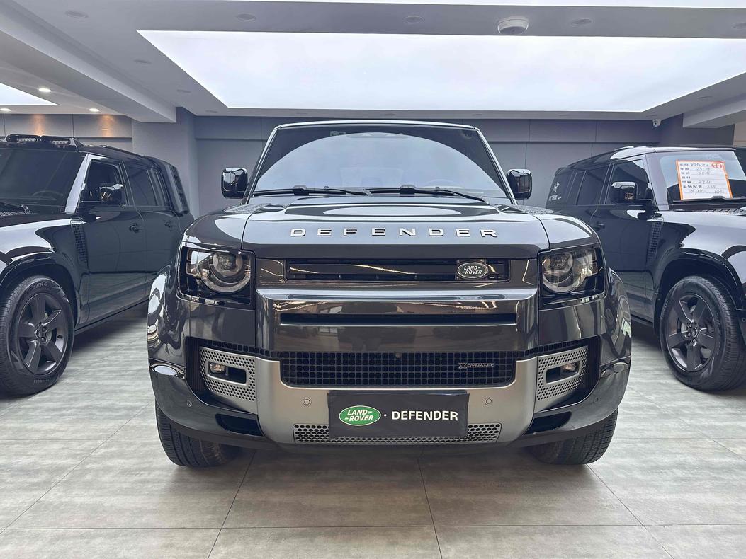 Land Rover Land Rover Defender в цвете и кузовом – это идеальный выбор среди китайских автомобилей. Доступная цена и надежность гарантированы.