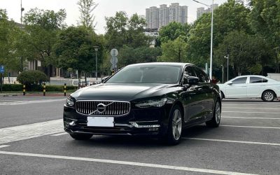 Volvo volvo XC40 recharge в цвете и кузовом – это идеальный выбор среди китайских автомобилей. Доступная цена и надежность гарантированы.