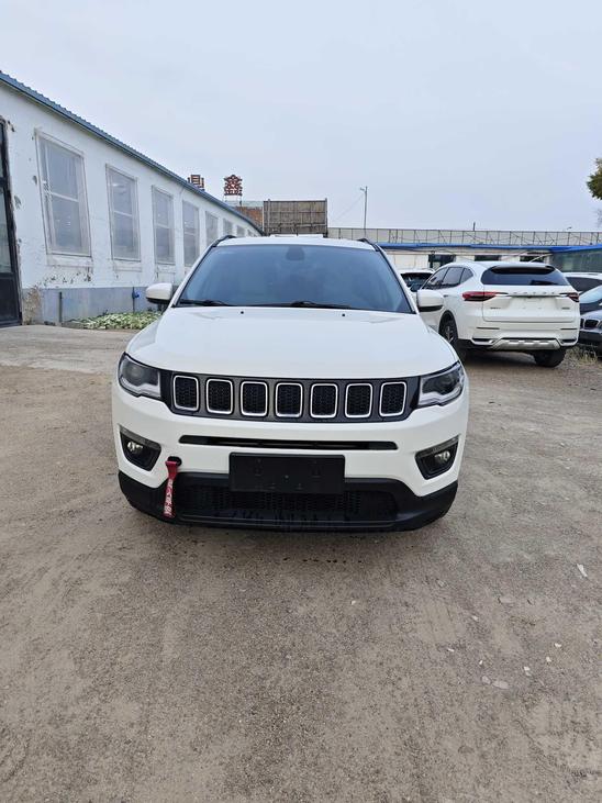 Jeep Jeep Compass в цвете и кузовом – это идеальный выбор среди китайских автомобилей. Доступная цена и надежность гарантированы.
