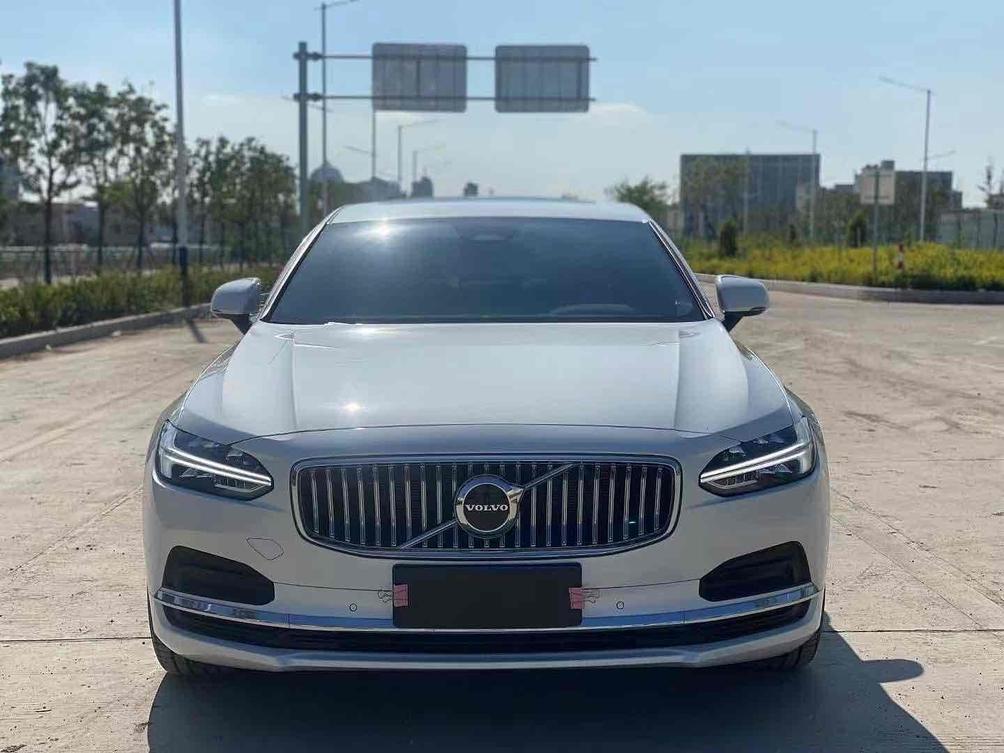 Volvo Volvo S90 в цвете и кузовом – это идеальный выбор среди китайских автомобилей. Доступная цена и надежность гарантированы.
