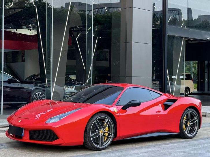 Ferrari Ferrari 488 в цвете и кузовом – это идеальный выбор среди китайских автомобилей. Доступная цена и надежность гарантированы.
