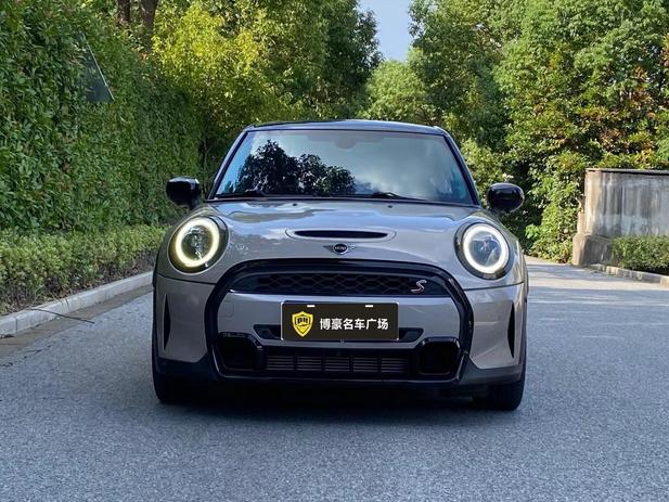 MINI MINI в цвете и кузовом – это идеальный выбор среди китайских автомобилей. Доступная цена и надежность гарантированы.