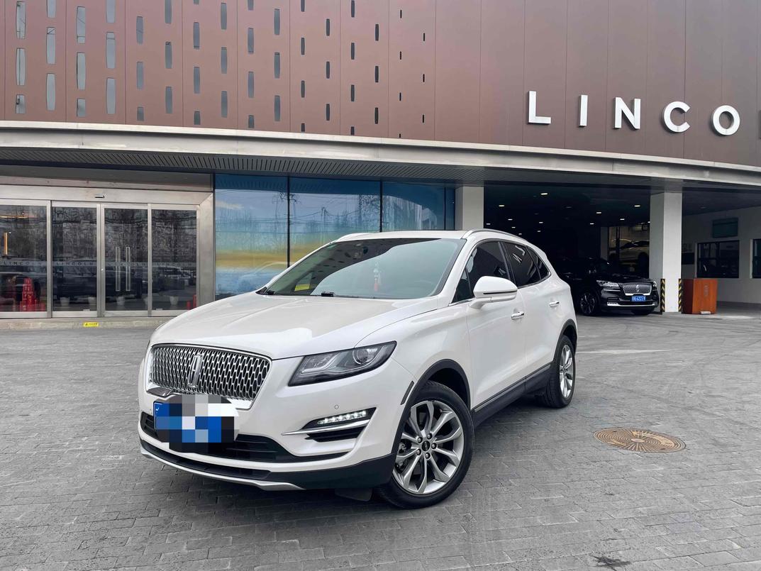 Lincoln Lincoln MKC в цвете и кузовом – это идеальный выбор среди китайских автомобилей. Доступная цена и надежность гарантированы.