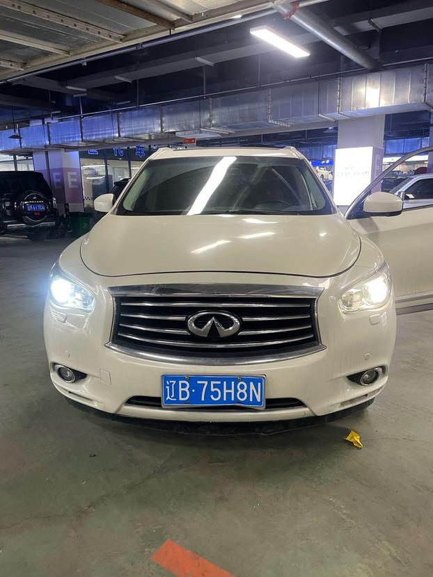 Infiniti Infiniti QX60 в цвете и кузовом – это идеальный выбор среди китайских автомобилей. Доступная цена и надежность гарантированы.