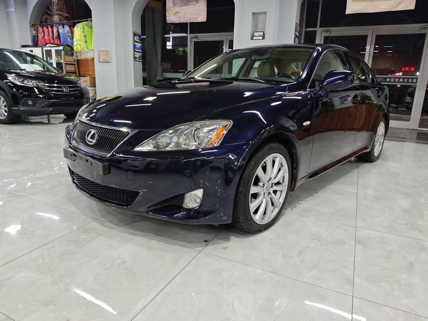 Lexus Lexus IS в цвете и кузовом – это идеальный выбор среди китайских автомобилей. Доступная цена и надежность гарантированы.