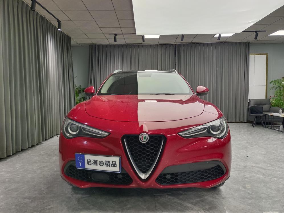 Alfa Romeo Alfa Romeo Stelvio в цвете и кузовом – это идеальный выбор среди китайских автомобилей. Доступная цена и надежность гарантированы.