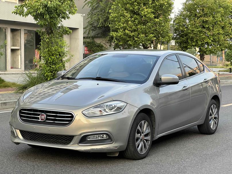 Fiat Fiat Viaggio в цвете и кузовом – это идеальный выбор среди китайских автомобилей. Доступная цена и надежность гарантированы.