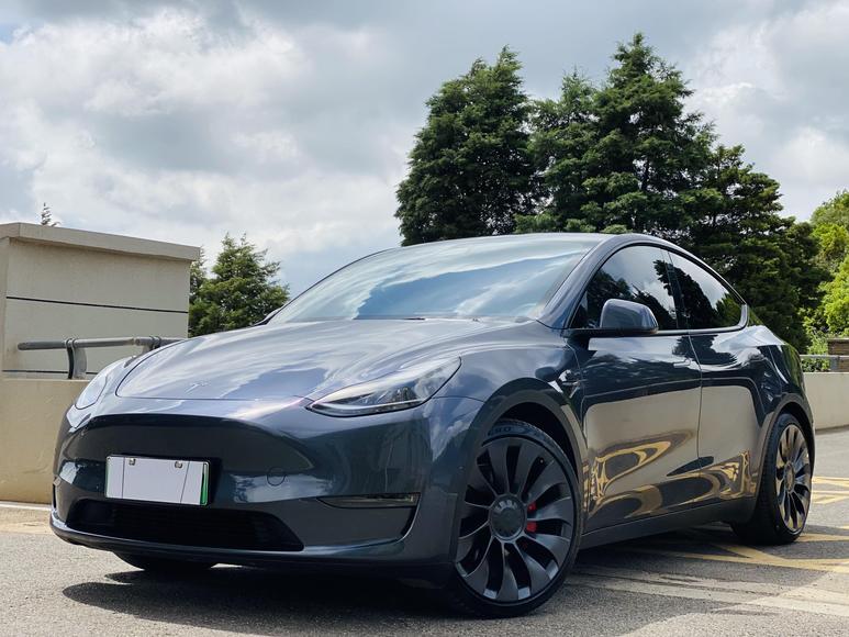 Tesla Tesla Model Y в цвете и кузовом – это идеальный выбор среди китайских автомобилей. Доступная цена и надежность гарантированы.