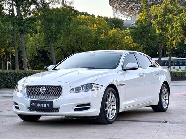 Jaguar Jaguar XJ в цвете и кузовом – это идеальный выбор среди китайских автомобилей. Доступная цена и надежность гарантированы.