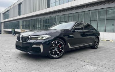 BMW BMW 3 Series в цвете и кузовом – это идеальный выбор среди китайских автомобилей. Доступная цена и надежность гарантированы.