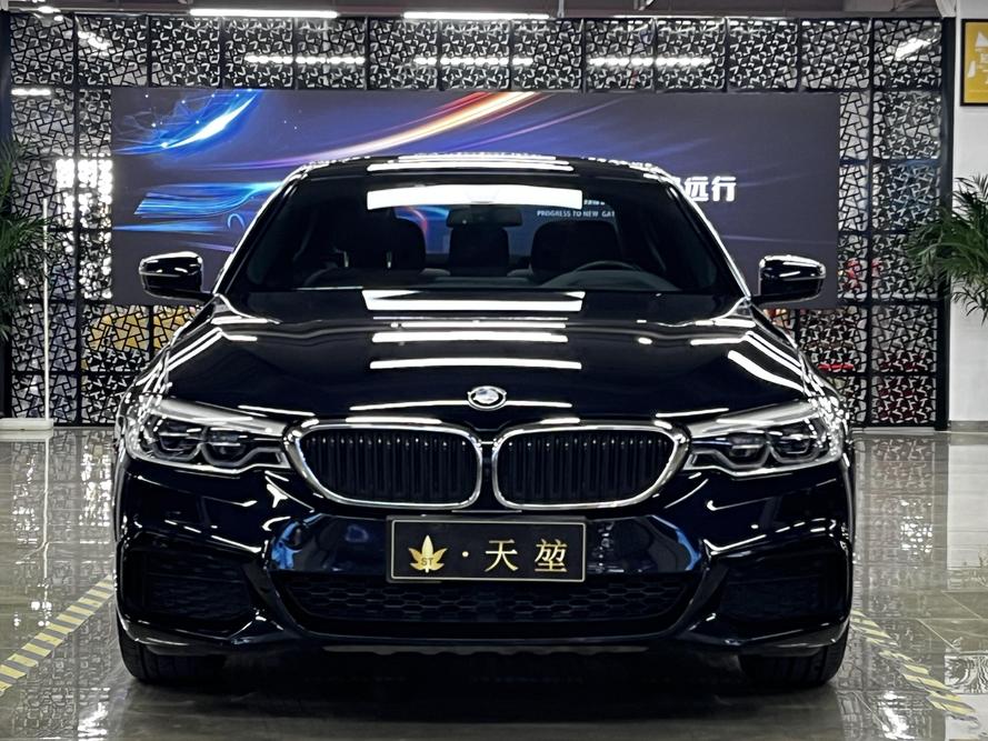 BMW BMW 5 Series в цвете и кузовом – это идеальный выбор среди китайских автомобилей. Доступная цена и надежность гарантированы.