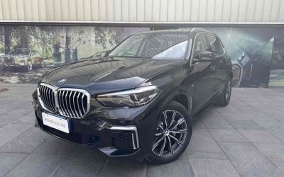 BMW BMW 3 Series в цвете и кузовом – это идеальный выбор среди китайских автомобилей. Доступная цена и надежность гарантированы.