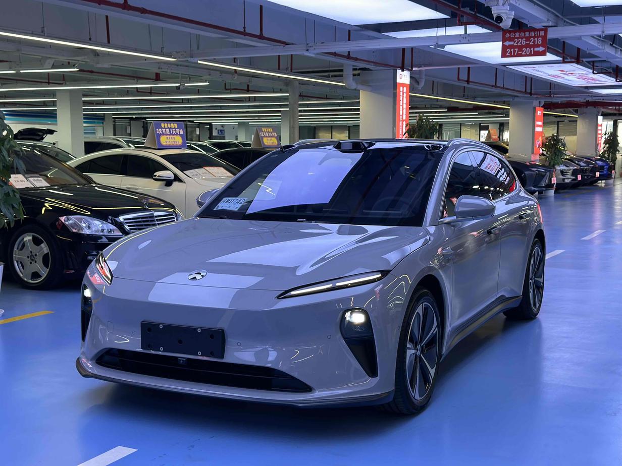 NIO NIO ET5T в цвете и кузовом – это идеальный выбор среди китайских автомобилей. Доступная цена и надежность гарантированы.