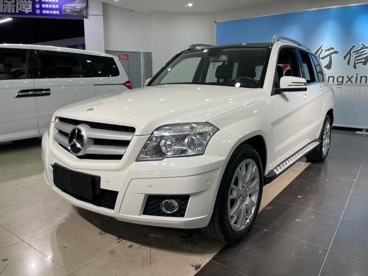 Mercedes-Benz Mercedes-Benz GLK-Class в цвете и кузовом – это идеальный выбор среди китайских автомобилей. Доступная цена и надежность гарантированы.