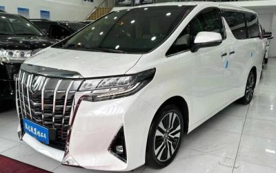 Toyota Toyota Corolla Cross в цвете и кузовом – это идеальный выбор среди китайских автомобилей. Доступная цена и надежность гарантированы.