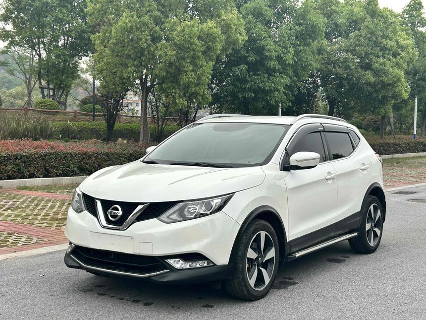 Nissan Nissan Qashqai в цвете и кузовом – это идеальный выбор среди китайских автомобилей. Доступная цена и надежность гарантированы.