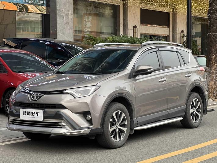 Toyota Toyota Rav4 в цвете и кузовом – это идеальный выбор среди китайских автомобилей. Доступная цена и надежность гарантированы.