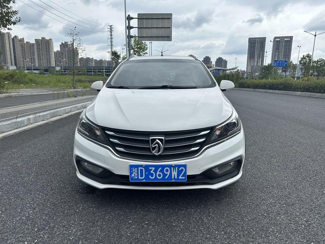 Baojun Baojun 310W в цвете и кузовом – это идеальный выбор среди китайских автомобилей. Доступная цена и надежность гарантированы.