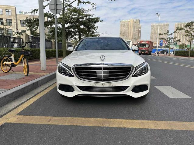 Mercedes-Benz Mercedes-Benz C-Class в цвете и кузовом – это идеальный выбор среди китайских автомобилей. Доступная цена и надежность гарантированы.