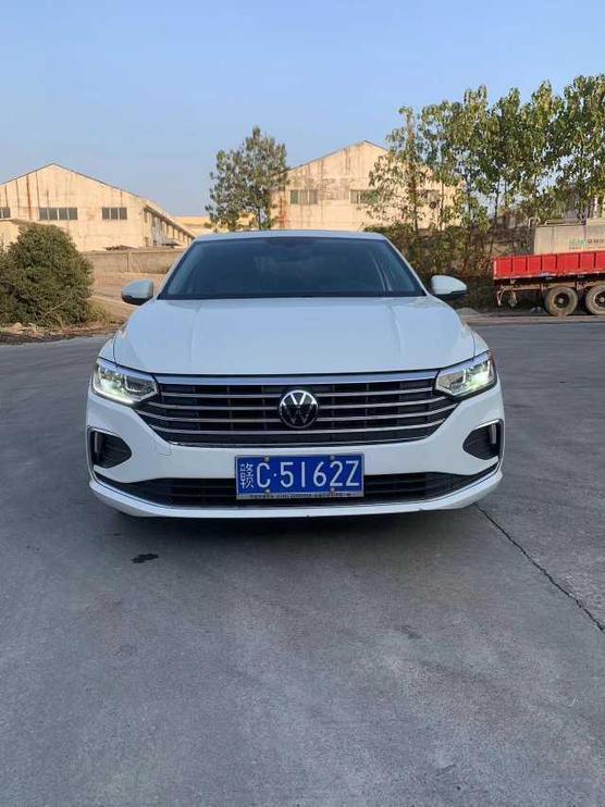Volkswagen Volkswagen Lavida в цвете и кузовом – это идеальный выбор среди китайских автомобилей. Доступная цена и надежность гарантированы.