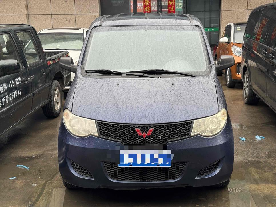 WuLing Wuling Hongguang в цвете и кузовом – это идеальный выбор среди китайских автомобилей. Доступная цена и надежность гарантированы.