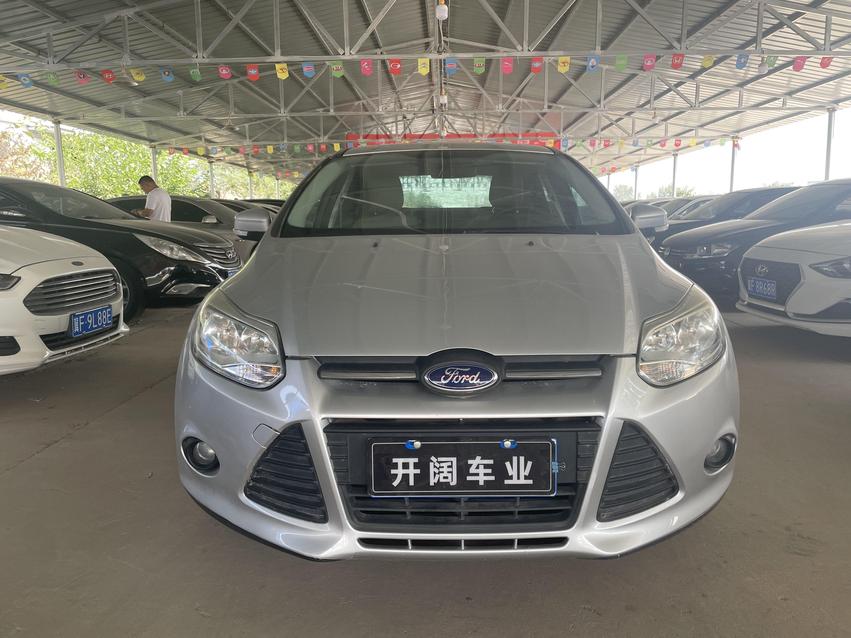 Ford Ford Focus в цвете и кузовом – это идеальный выбор среди китайских автомобилей. Доступная цена и надежность гарантированы.
