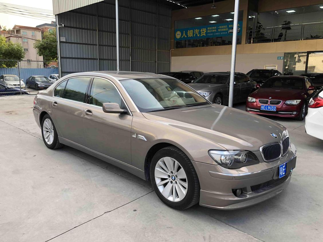 BMW BMW 7 Series в цвете и кузовом – это идеальный выбор среди китайских автомобилей. Доступная цена и надежность гарантированы.