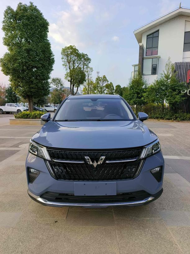 WuLing Wuling Asta в цвете и кузовом – это идеальный выбор среди китайских автомобилей. Доступная цена и надежность гарантированы.