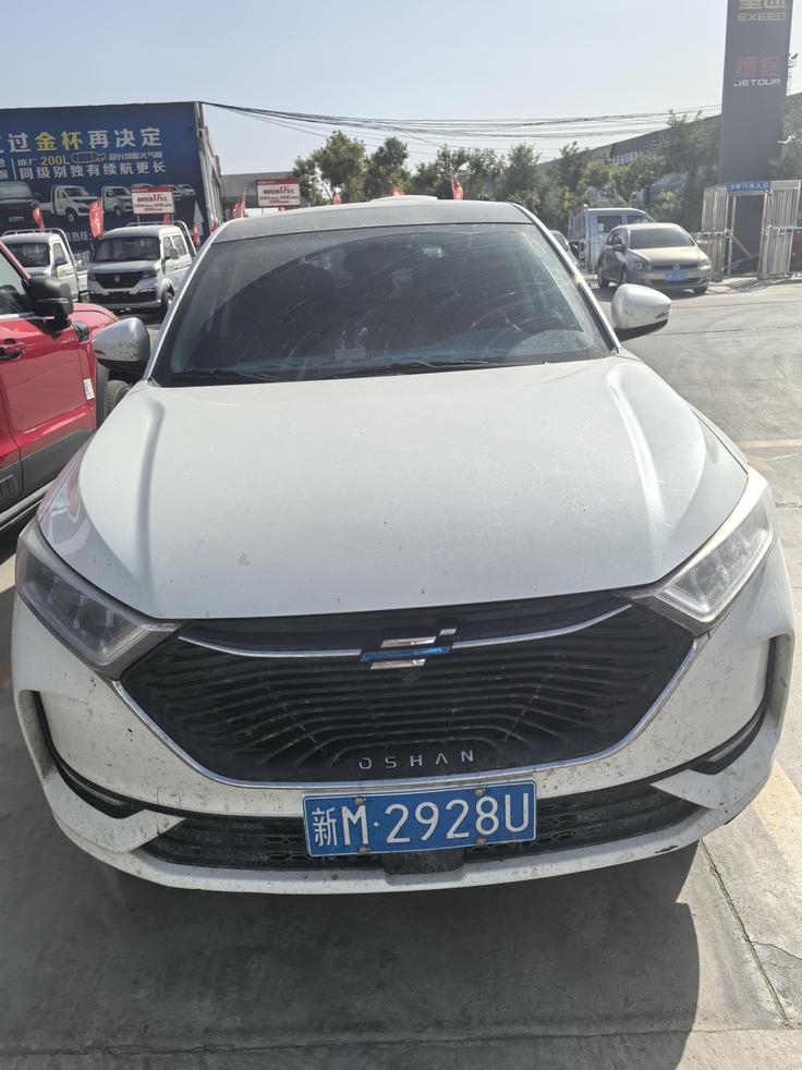 Changan Oshan Changan Oshan X7 в цвете и кузовом – это идеальный выбор среди китайских автомобилей. Доступная цена и надежность гарантированы.