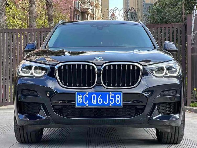 BMW BMW X3 в цвете и кузовом – это идеальный выбор среди китайских автомобилей. Доступная цена и надежность гарантированы.