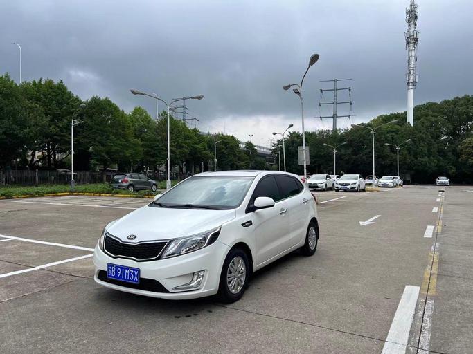 Kia Kia K2 в цвете и кузовом – это идеальный выбор среди китайских автомобилей. Доступная цена и надежность гарантированы.