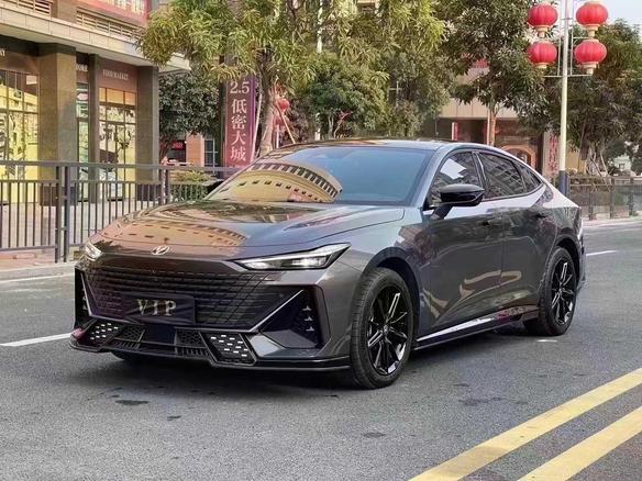 Changan Changan UNI-V iDD в цвете и кузовом – это идеальный выбор среди китайских автомобилей. Доступная цена и надежность гарантированы.
