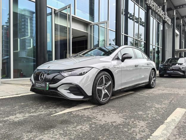 Mercedes-Benz Mercedes-Benz EQE в цвете и кузовом – это идеальный выбор среди китайских автомобилей. Доступная цена и надежность гарантированы.