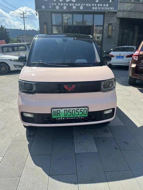 WuLing Wuling Hongguang MINI EV в цвете и кузовом – это идеальный выбор среди китайских автомобилей. Доступная цена и надежность гарантированы.