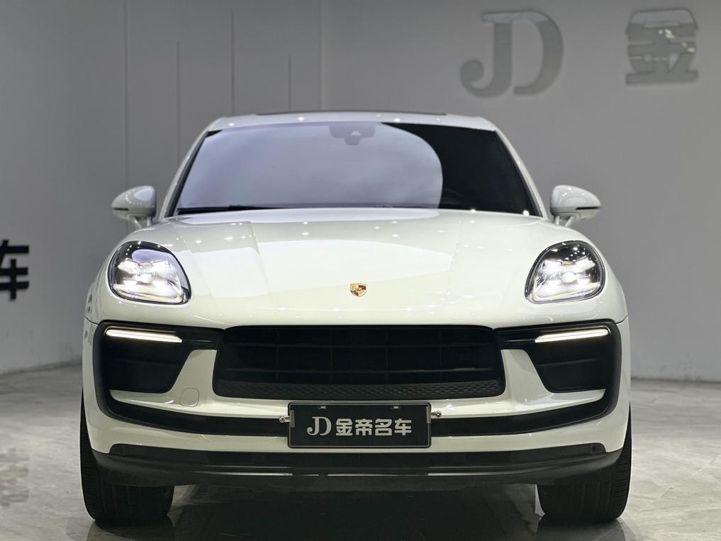 Porsche Porsche Macan в цвете и кузовом – это идеальный выбор среди китайских автомобилей. Доступная цена и надежность гарантированы.