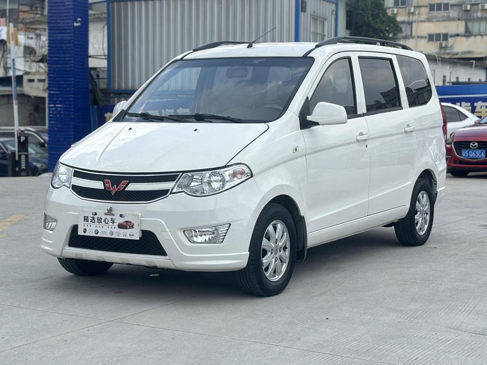 WuLing Wuling Hongguang в цвете и кузовом – это идеальный выбор среди китайских автомобилей. Доступная цена и надежность гарантированы.