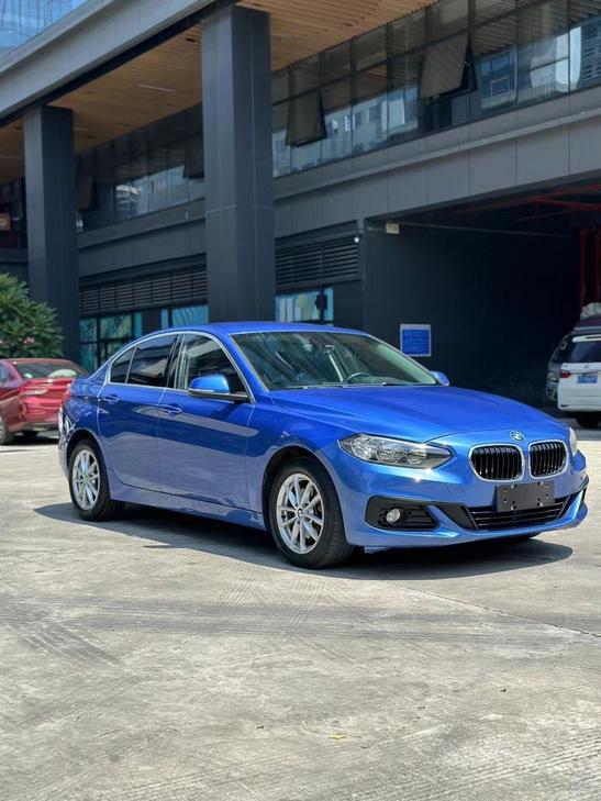 BMW BMW 1 Series в цвете и кузовом – это идеальный выбор среди китайских автомобилей. Доступная цена и надежность гарантированы.