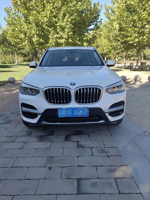 BMW BMW X3 в цвете и кузовом – это идеальный выбор среди китайских автомобилей. Доступная цена и надежность гарантированы.