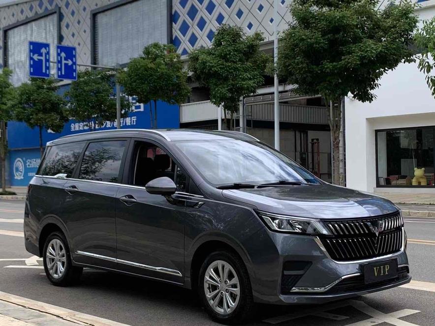 WuLing Wuling Jiachen в цвете и кузовом – это идеальный выбор среди китайских автомобилей. Доступная цена и надежность гарантированы.