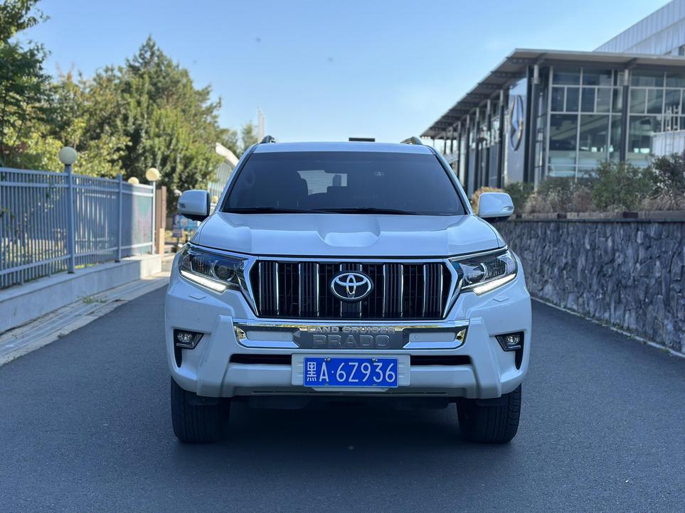 Toyota Toyota Prado в цвете и кузовом – это идеальный выбор среди китайских автомобилей. Доступная цена и надежность гарантированы.