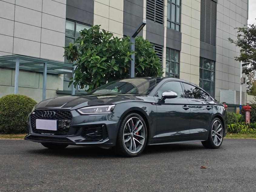 Audi Audi S5 в цвете и кузовом – это идеальный выбор среди китайских автомобилей. Доступная цена и надежность гарантированы.