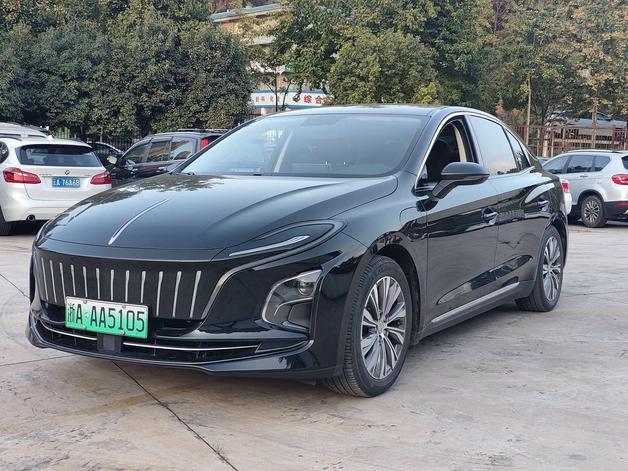 Hongqi Hongqi E-QM5 в цвете и кузовом – это идеальный выбор среди китайских автомобилей. Доступная цена и надежность гарантированы.