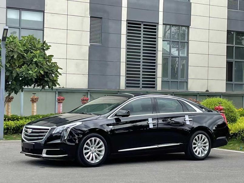 Cadillac Cadillac XTS в цвете и кузовом – это идеальный выбор среди китайских автомобилей. Доступная цена и надежность гарантированы.