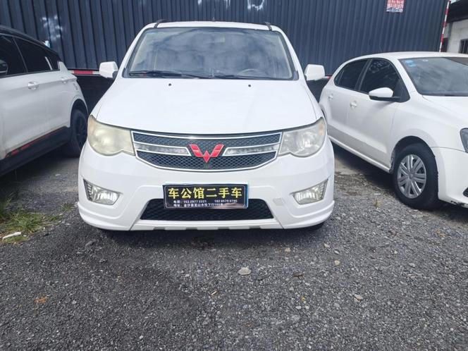 WuLing Wuling Hongguang в цвете и кузовом – это идеальный выбор среди китайских автомобилей. Доступная цена и надежность гарантированы.