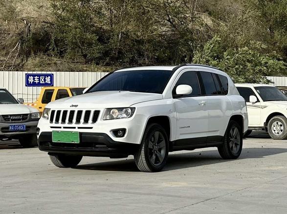 Jeep Jeep Compass в цвете и кузовом – это идеальный выбор среди китайских автомобилей. Доступная цена и надежность гарантированы.