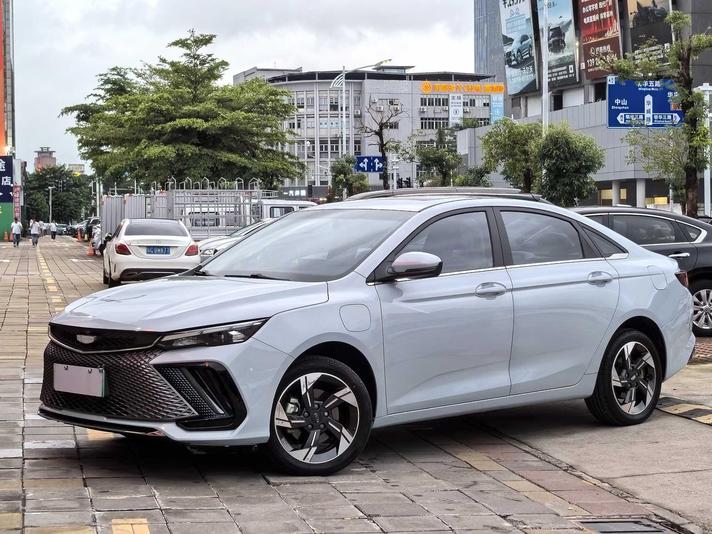 Geely Geely Emgrand L Hip в цвете и кузовом – это идеальный выбор среди китайских автомобилей. Доступная цена и надежность гарантированы.