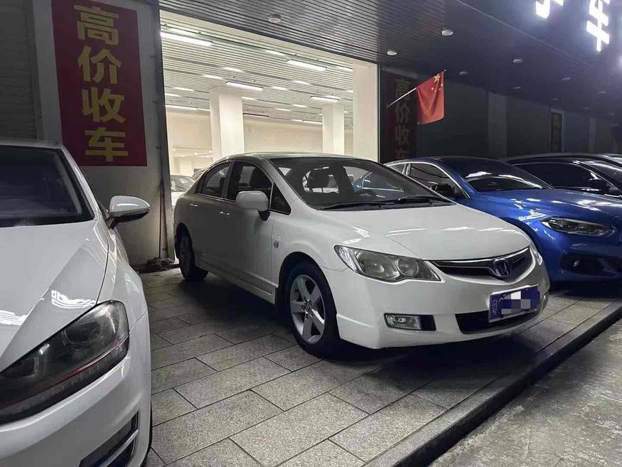 CIIMO Honda Ciimo в цвете и кузовом – это идеальный выбор среди китайских автомобилей. Доступная цена и надежность гарантированы.