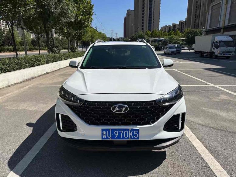 Hyundai Hyundai ix35 в цвете и кузовом – это идеальный выбор среди китайских автомобилей. Доступная цена и надежность гарантированы.