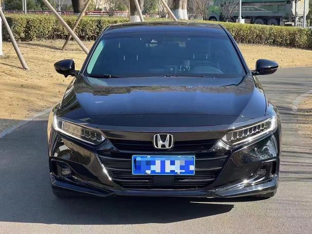 Honda Honda Accord в цвете и кузовом – это идеальный выбор среди китайских автомобилей. Доступная цена и надежность гарантированы.