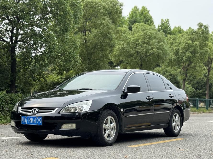 Honda Honda Accord в цвете и кузовом – это идеальный выбор среди китайских автомобилей. Доступная цена и надежность гарантированы.